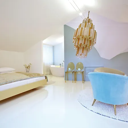 Boutique Imperialart Hotel