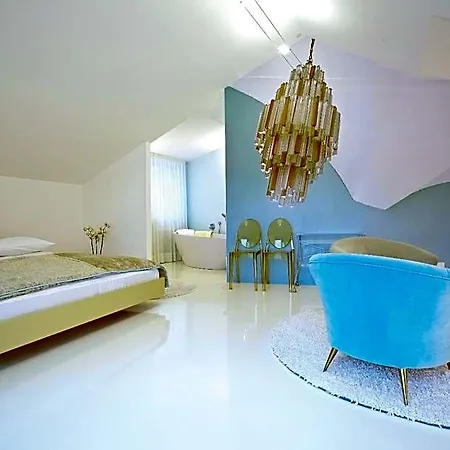 Boutique Imperialart Готель Мерано