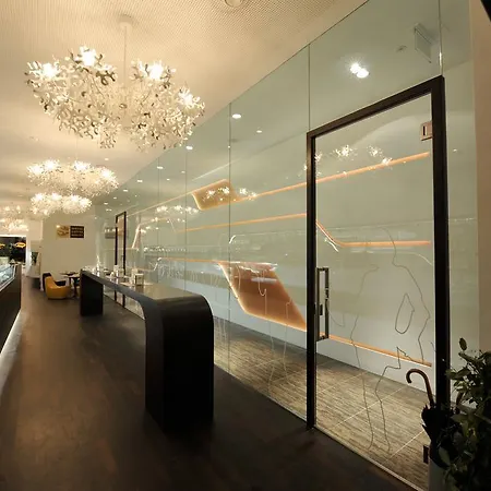 ホテル Boutique Imperialart 4*