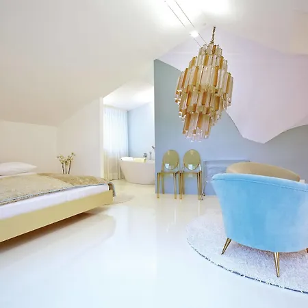 Boutique Imperialart Ξενοδοχείο Μεράνο